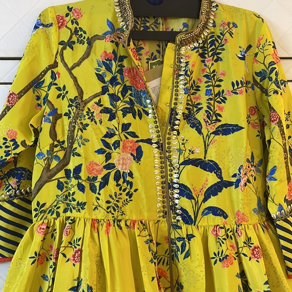 Kurta - Picture 2 of 11